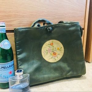 🔮NWOT female purse for a graceful look large vol!